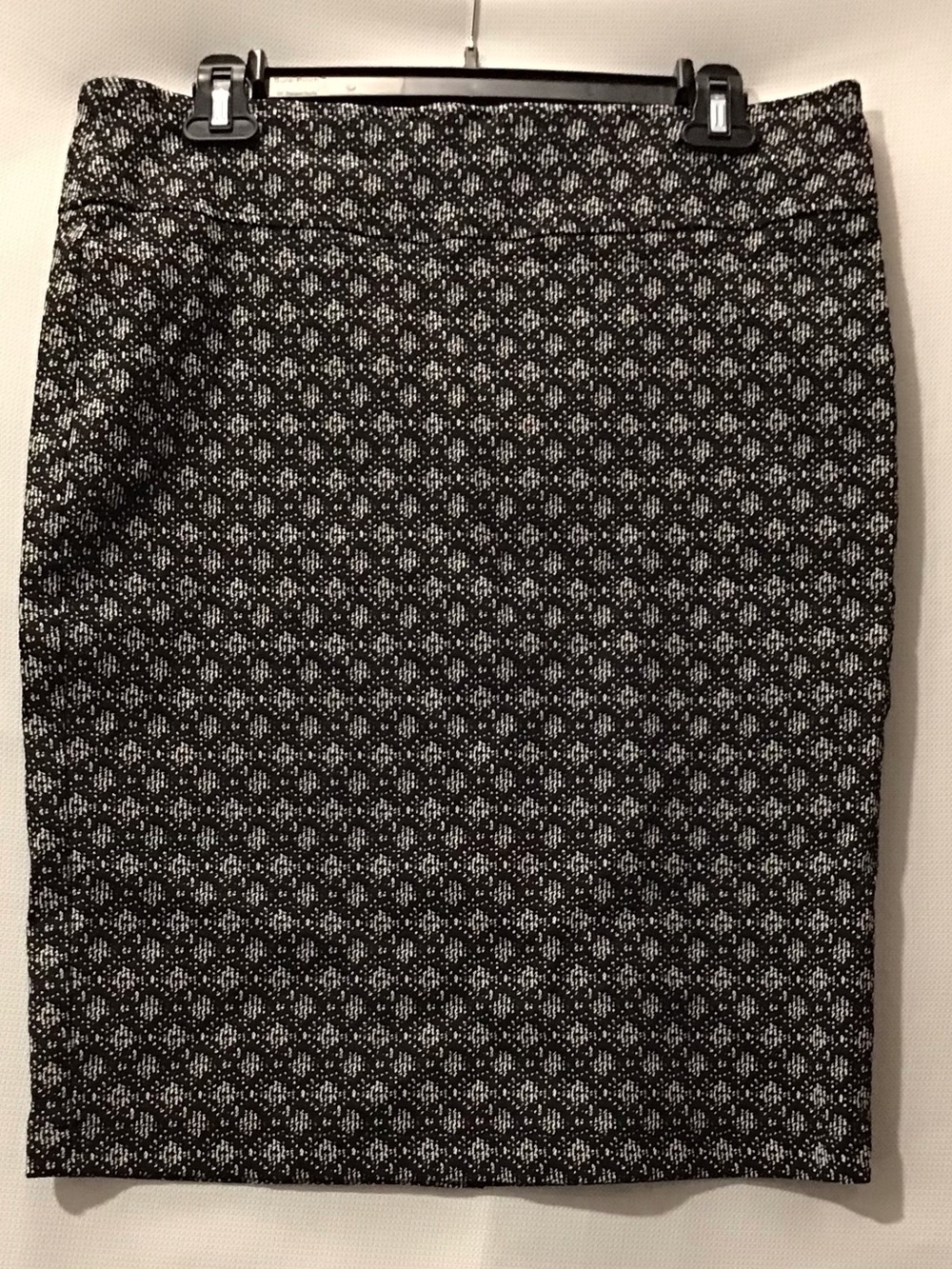 541 Soho Black and White Textured A-Line Skirt